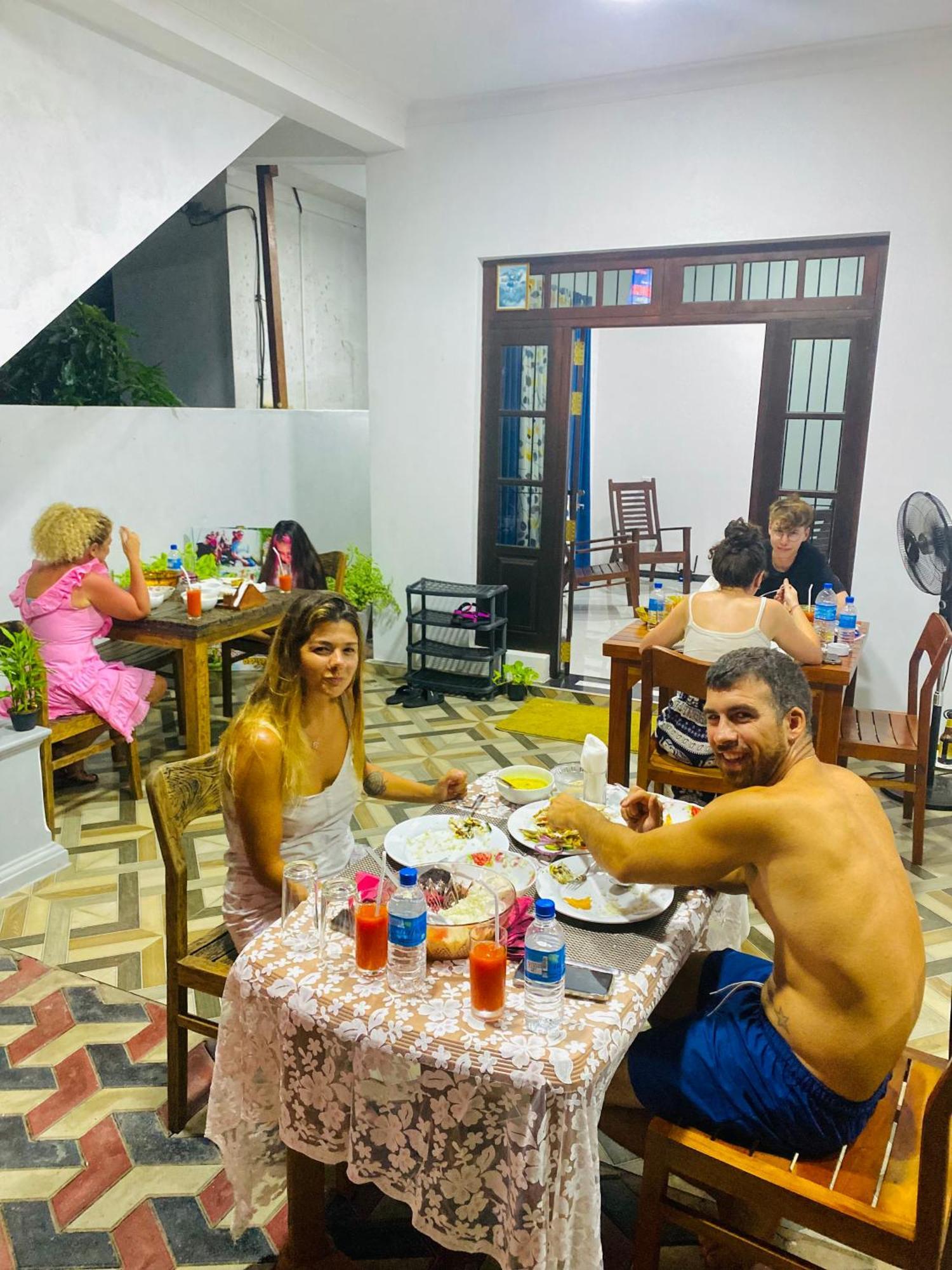 Mario Family Villa And Restaurant Negombo Exterior photo